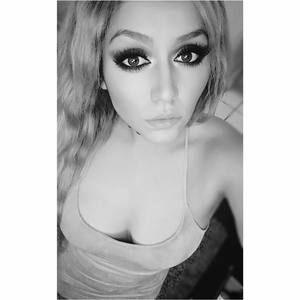 Meet your Posher, Vanessa