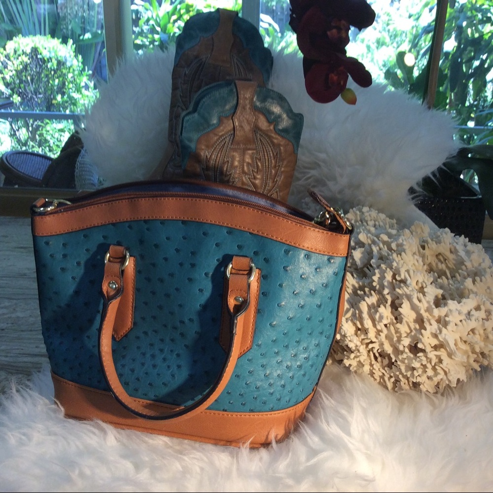 Purse - Picture 2 of 4