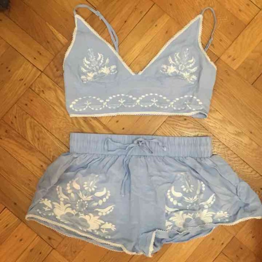Short & crop top set with embroidered detail