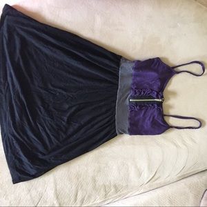 Tank top focuses on revealing shape!