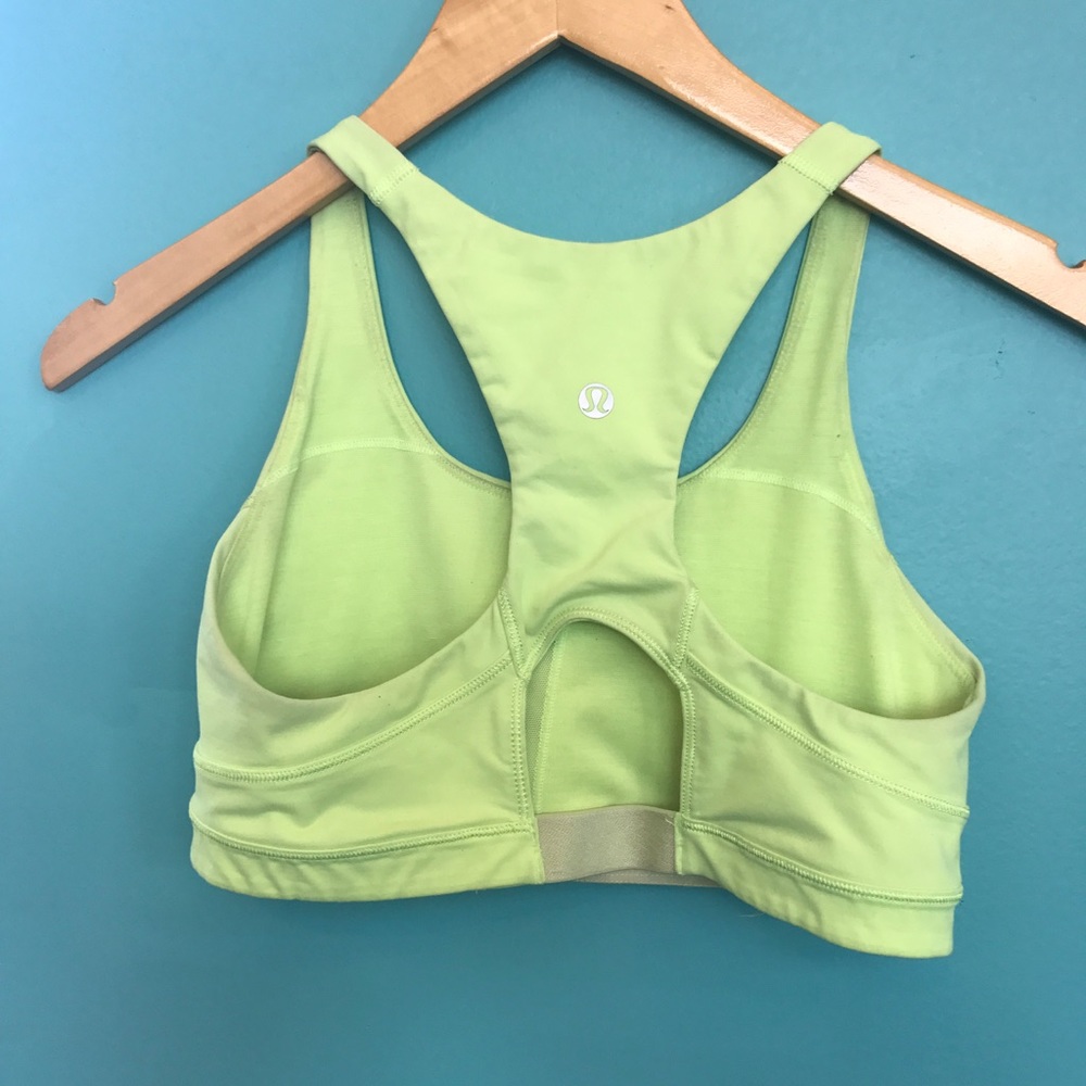 Lululemon sports bra