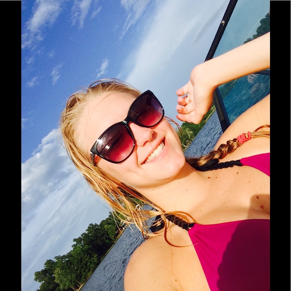 Meet your Posher, Brittany