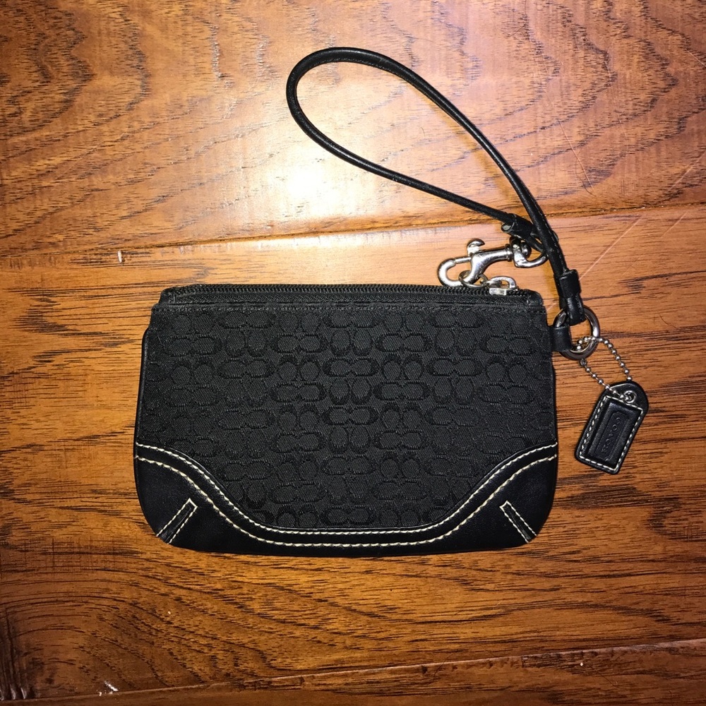 Black coach clutch, perfect for wedding