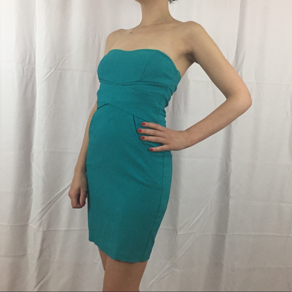 Strapless dress