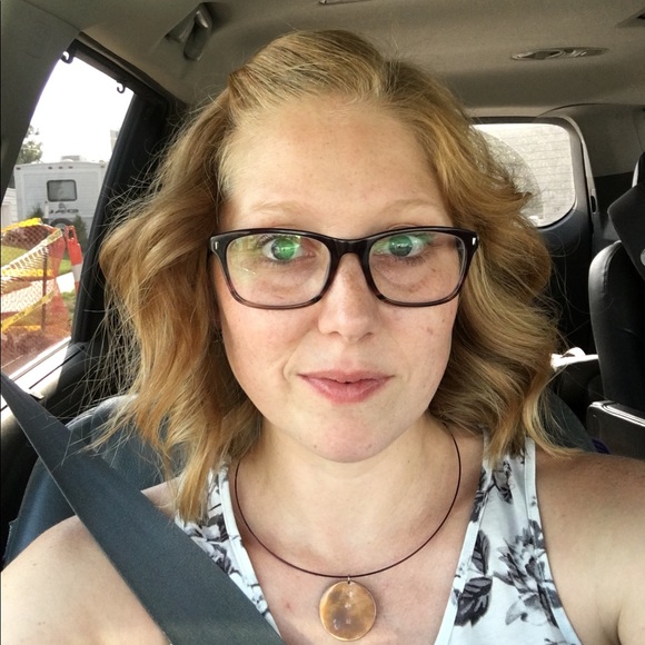 Meet your Posher, Nicki - Picture 1 of 1