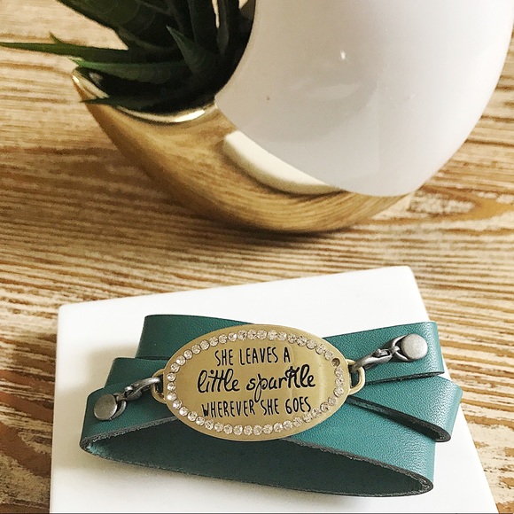 🦋Wrap Bracelet🦋 - Picture 2 of 3