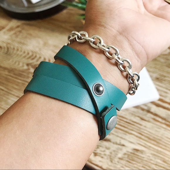 🦋Wrap Bracelet🦋 - Picture 3 of 3