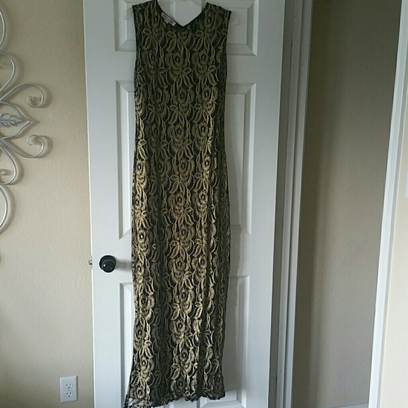 Laced Formal Gown - Picture 1 of 7