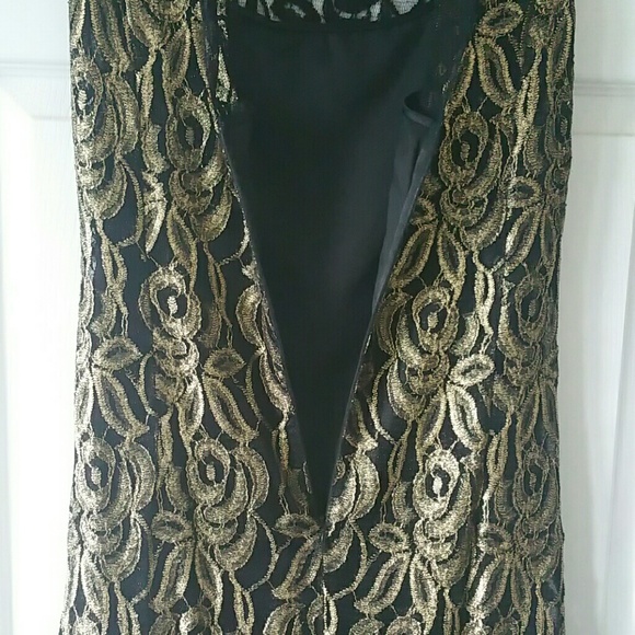 Laced Formal Gown - Picture 4 of 7