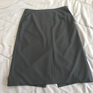 ❗️CLEARANCE❗️BCBG black pencil skirt