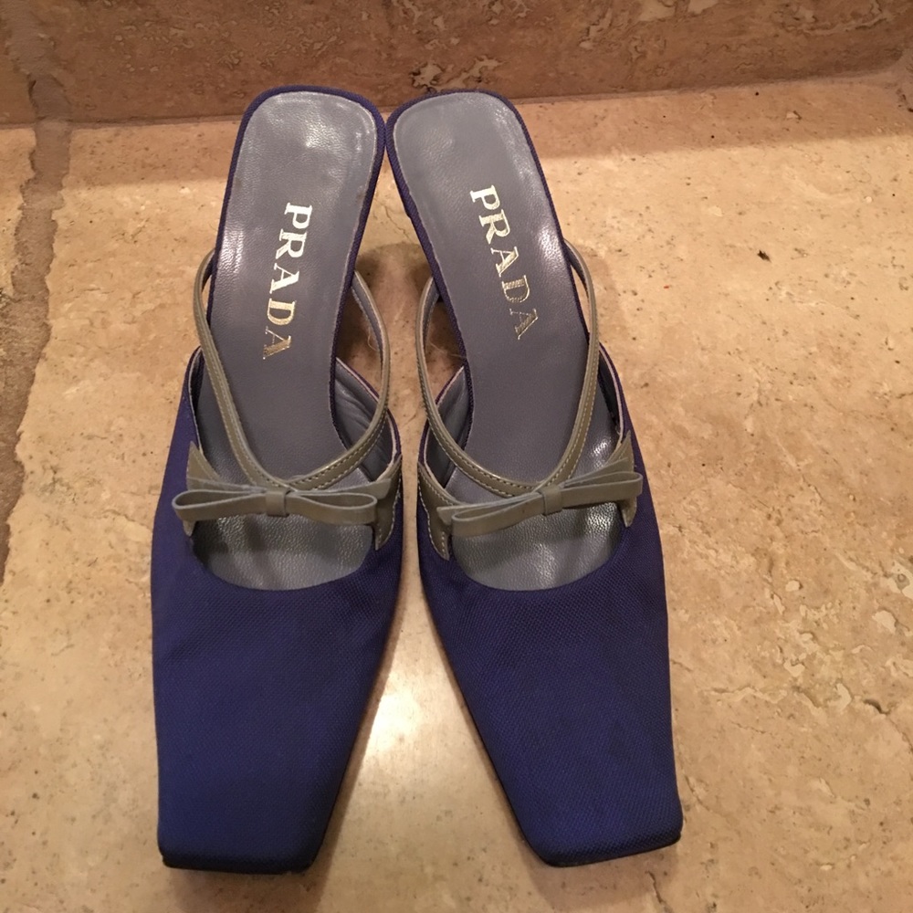Prada Vintage one-of-a-kind unique 2.5" heels