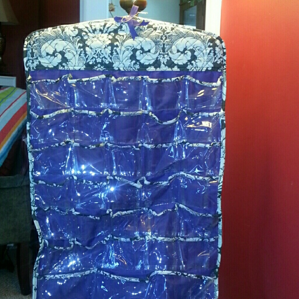 Jewelry hanger