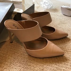 Renvy nude leather pump size 8M