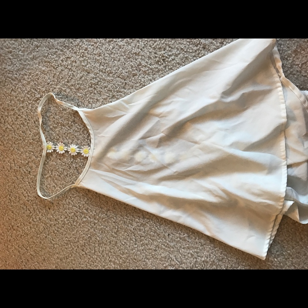 Flower back white tank