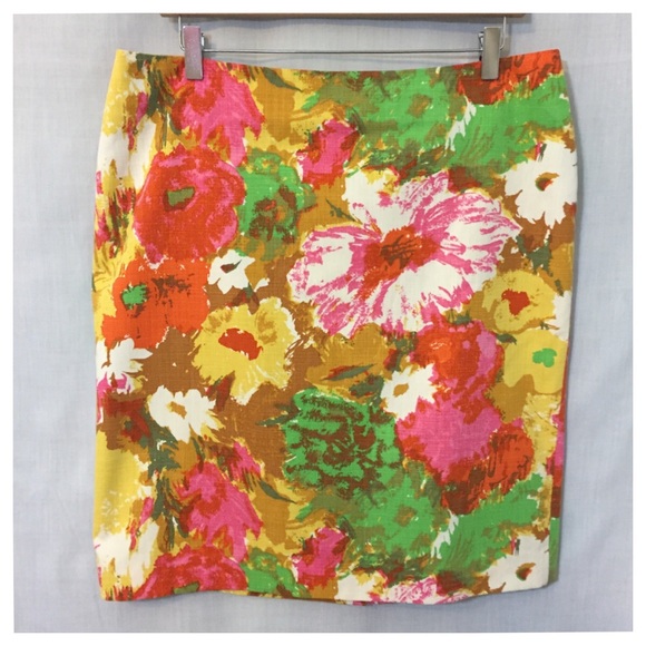 Talbots Painterly Floral Pencil Skirt Sz 14P NWOT - Picture 3 of 8