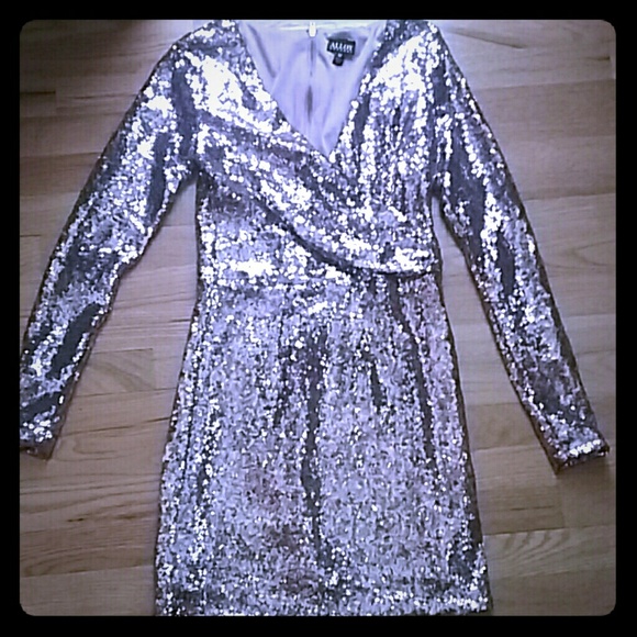 NWOT Dazzling Rose Gold Sequined Mini - Picture 8 of 8