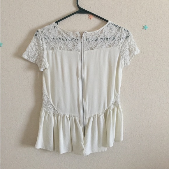 Peplum lace top - Picture 2 of 2