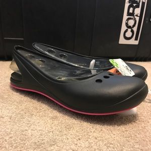 NWT Crocs Skylar Flats, Size 9