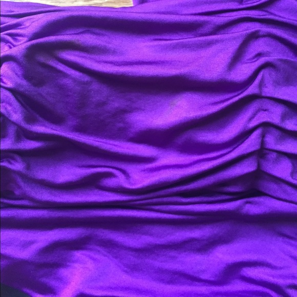 Ruched  one shoulder dress with side netting - Picture 4 of 4