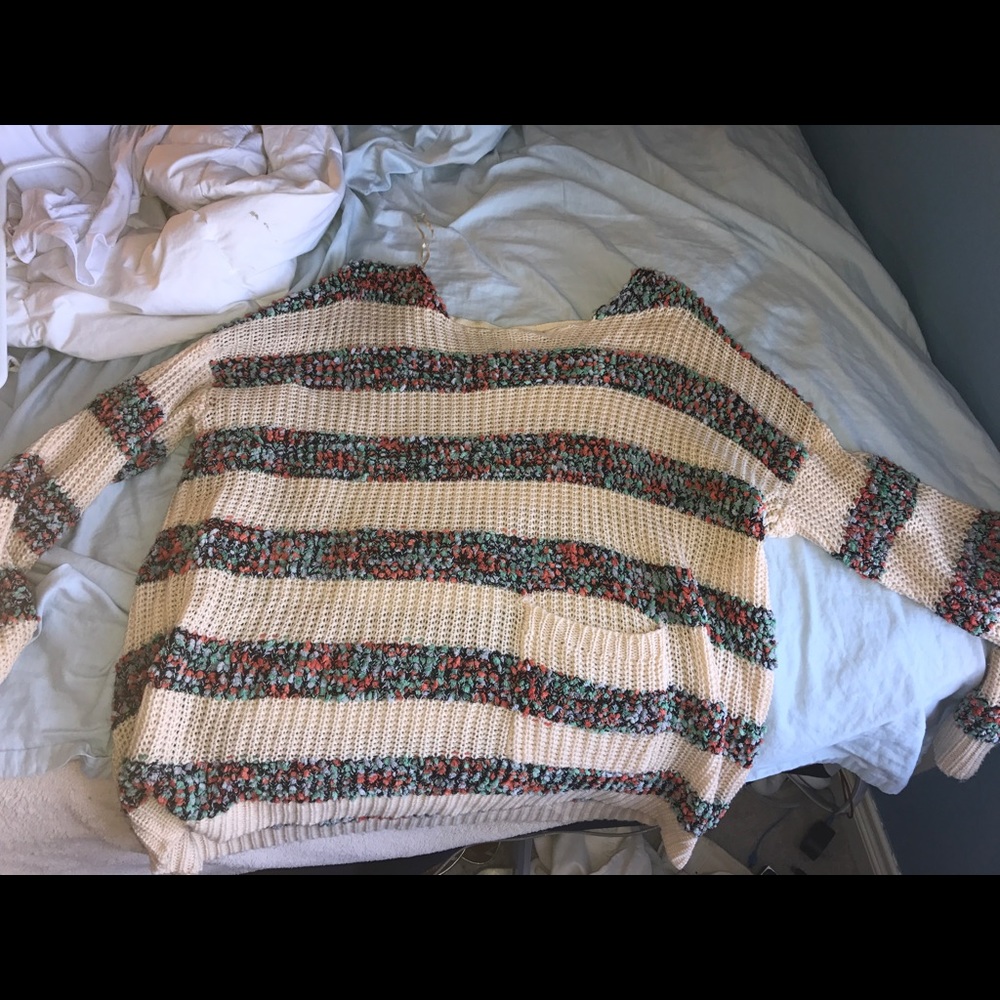 Stripped sweater w pocket