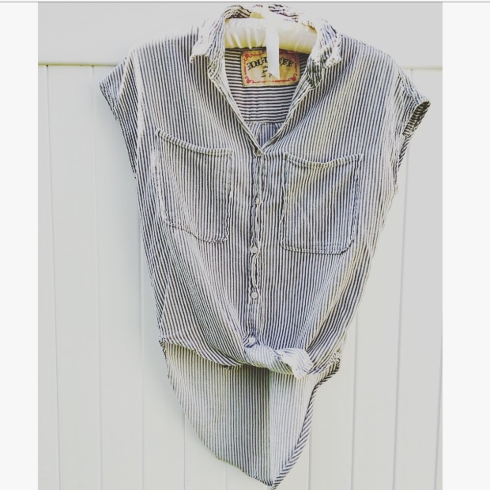 Vertical black stripe tank for anthropologie