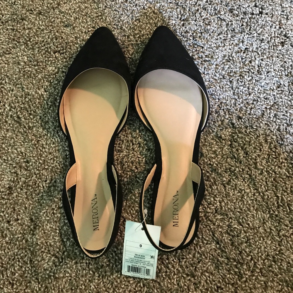 NWT Black Pointed Toe Flats