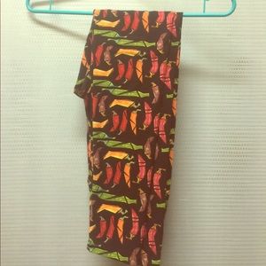 Lularoe chili pepper one size leggings