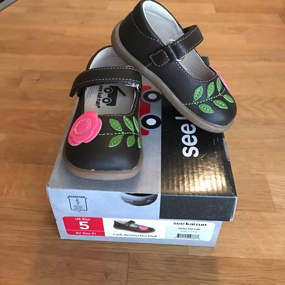 NIB See Kai Run Mary Janes. Size 5