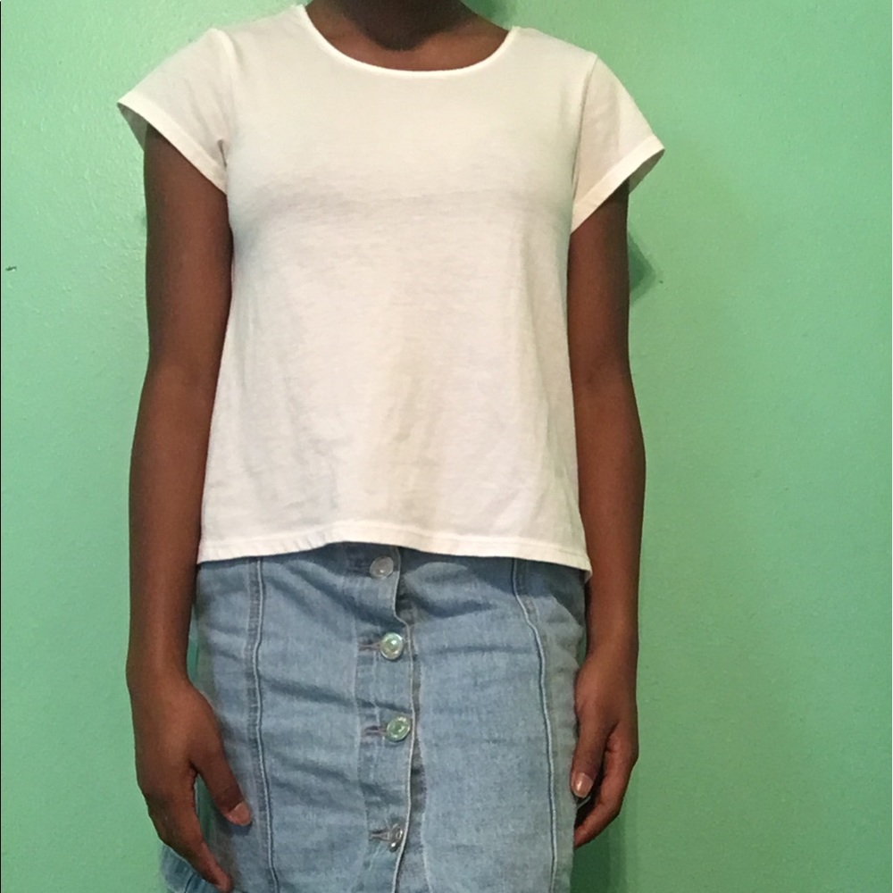 White t-shirt