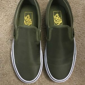 Van Classic Slip-on Aloe/True White