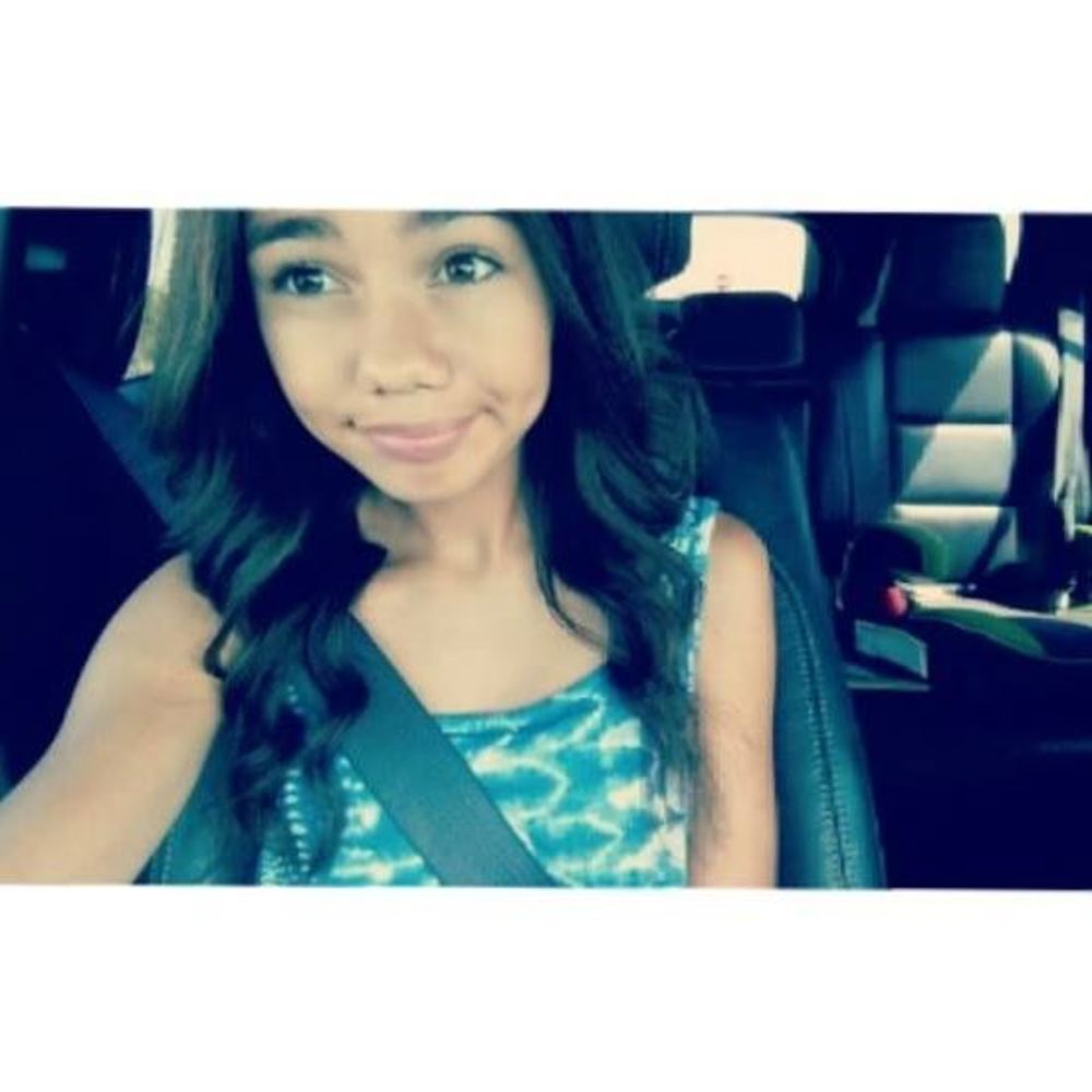 Meet your Posher, Kayla