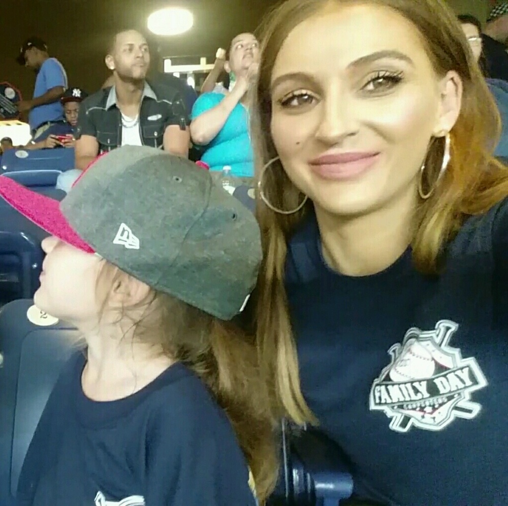 Meet your Posher, Anya