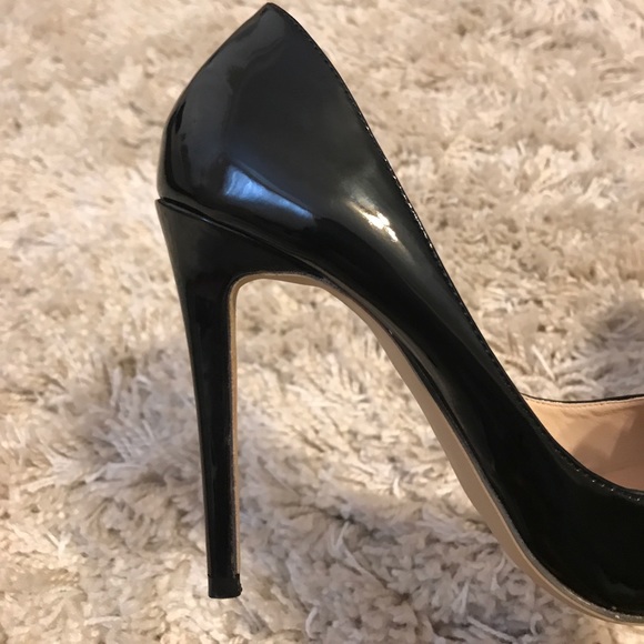 True stilettos! - Picture 3 of 4