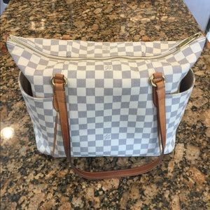 AUTHENTIC Totally MM in Damier Azur Canvas