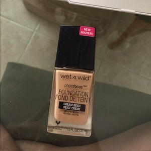 Wet N Wild Photo Focus Foundation