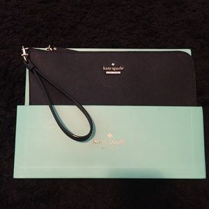 Kate Spade iPhone chargeable Clutch