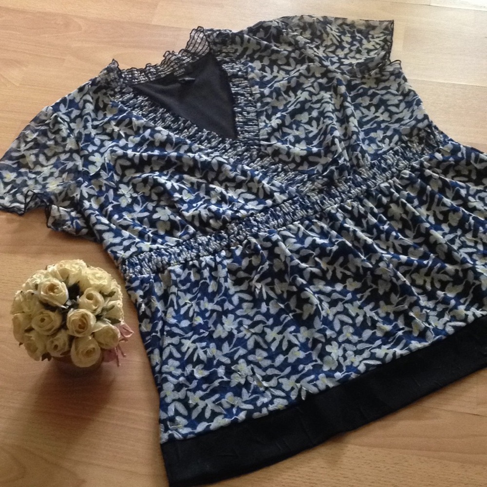 Alfani Floral Navy & Black Surplice Top
