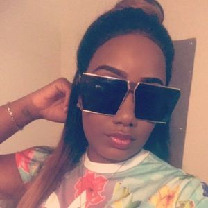 Meet your Posher, Ikera