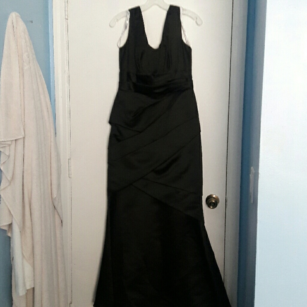 Black formal dress - Picture 1 of 1