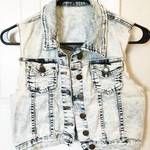 Light Denim Crop Vest with Buttons
