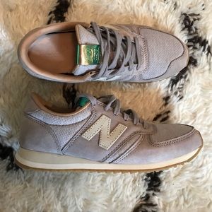 Women's New Balance 420 Sneakers