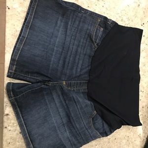 Maternity shorts size XL