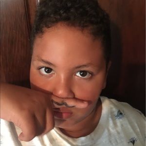 Meet your Posher, Aida