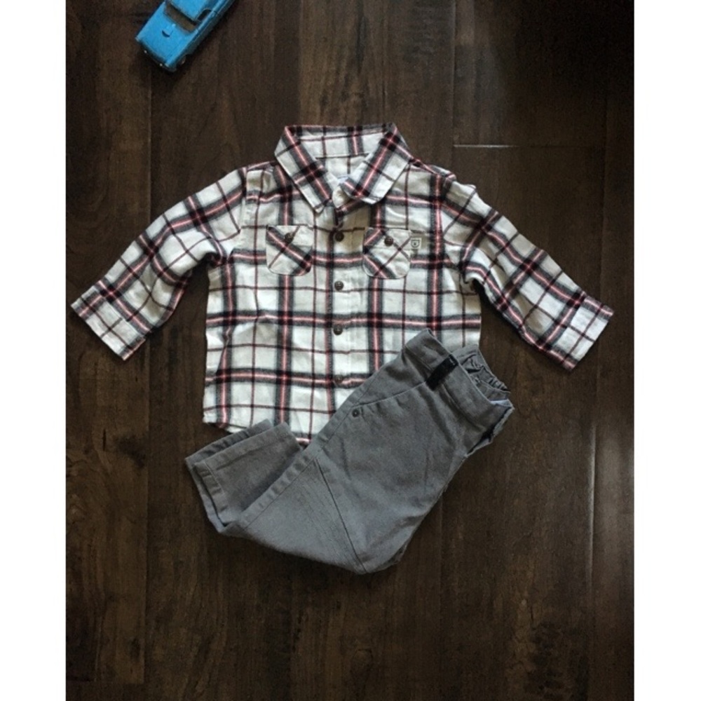 NWOT Boys' White Black and Red Flannel Size 12M