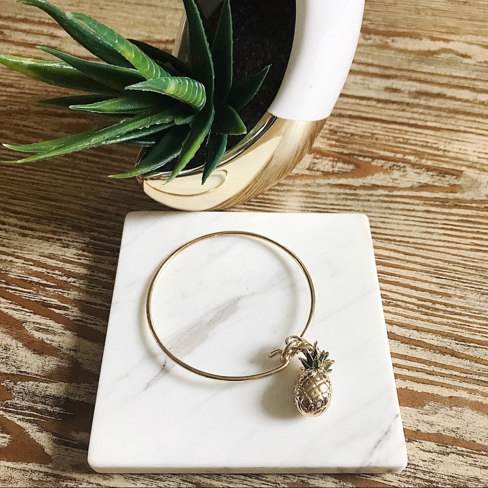 [P I n e a p p l e   B r a c e l e t]