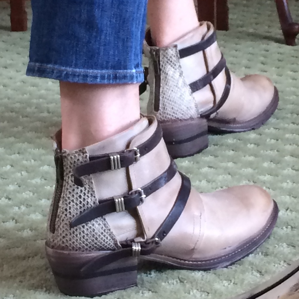🍃💕NIB Steve Madden Freebird Leather Ankle Boot - Picture 4 of 15
