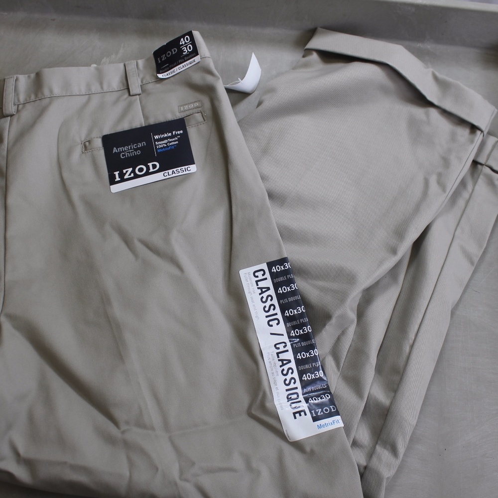 IZOD AMERICAN CHINO KHAKI PANTS SIZE 40 X 30 NWT - Picture 2 of 3