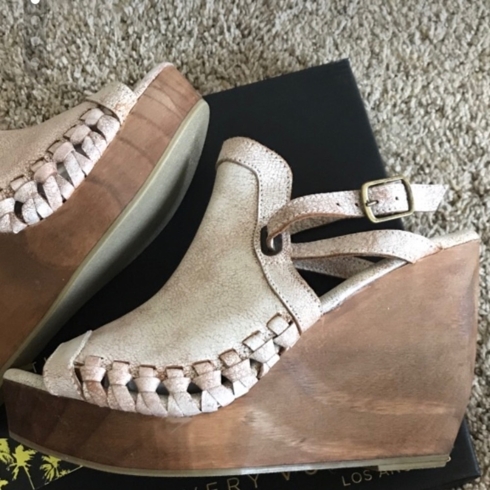 Brand new distressed white leather wedges