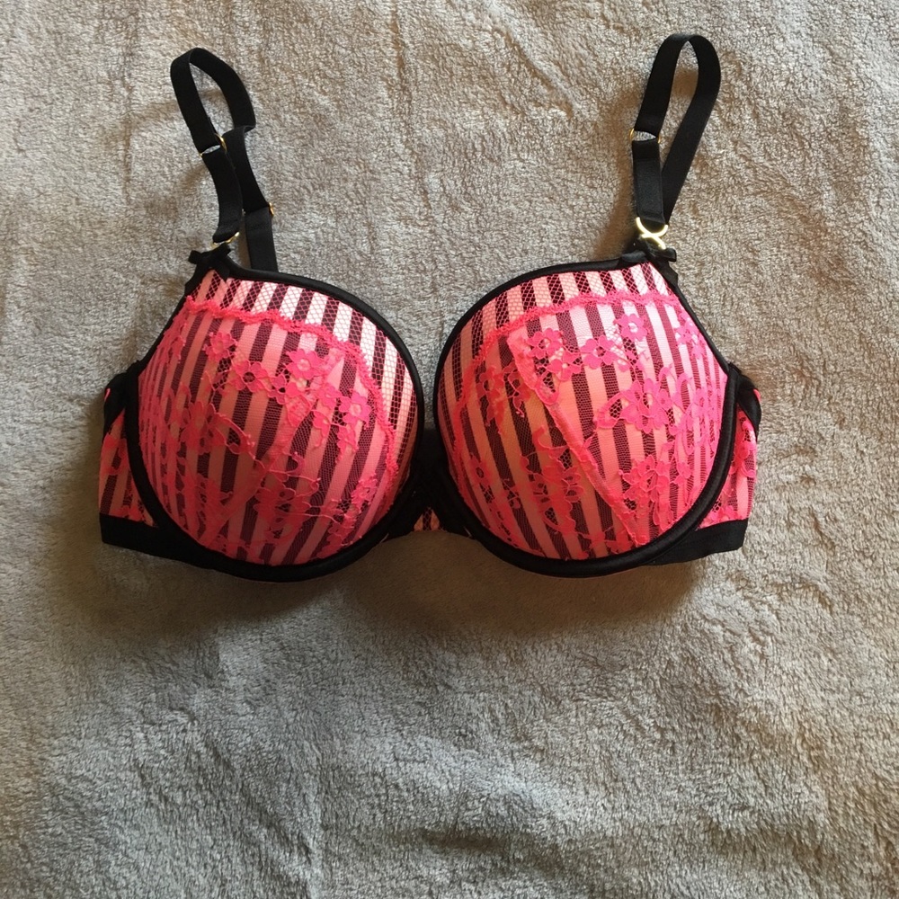 Victoria's Secret Very Sexy Demi bra