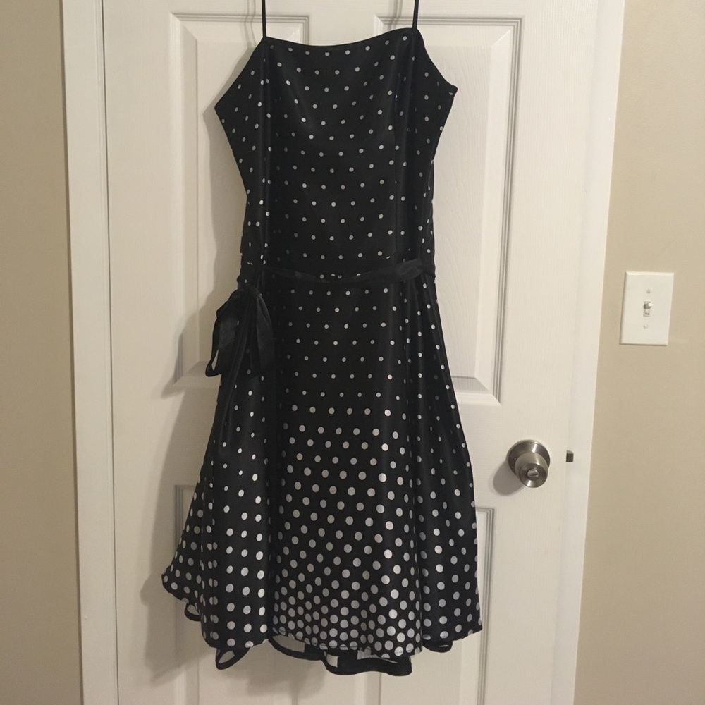 Very cute size 12 satin dress with tie.